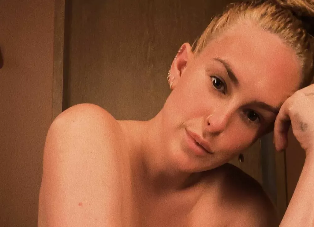 34-летняя дочь Брюса Уиллиса впервые после родов снялась обнаженной