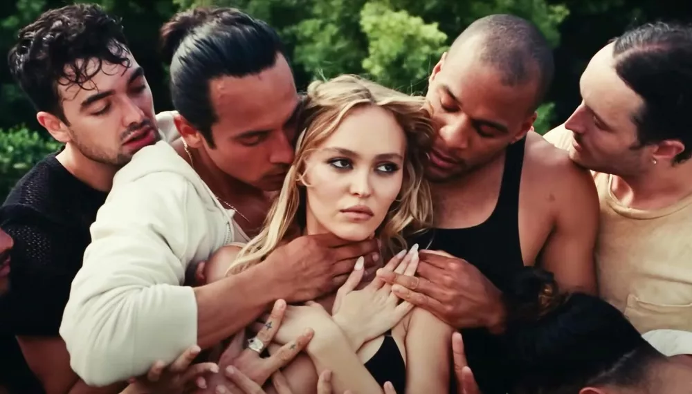 Лили-Роуз Депп