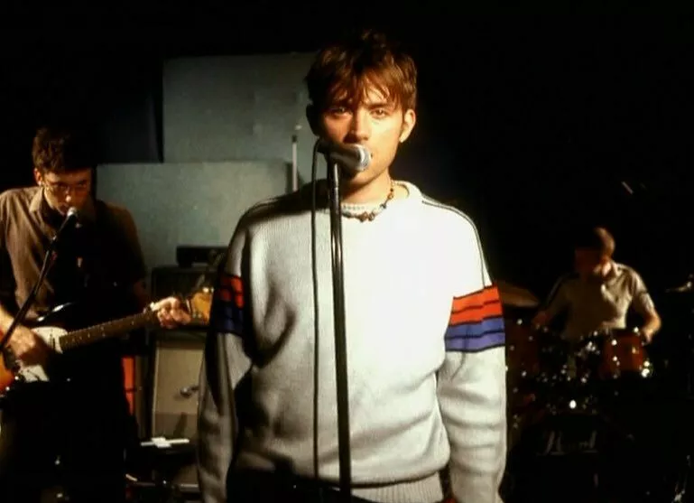 Умер отец солиста группы Blur Деймона Албарна