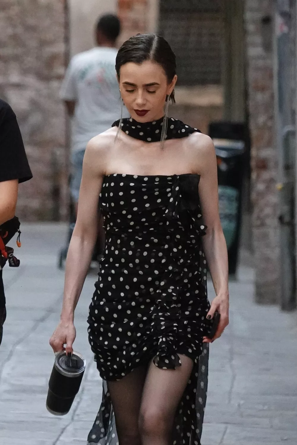 Лили Коллинз