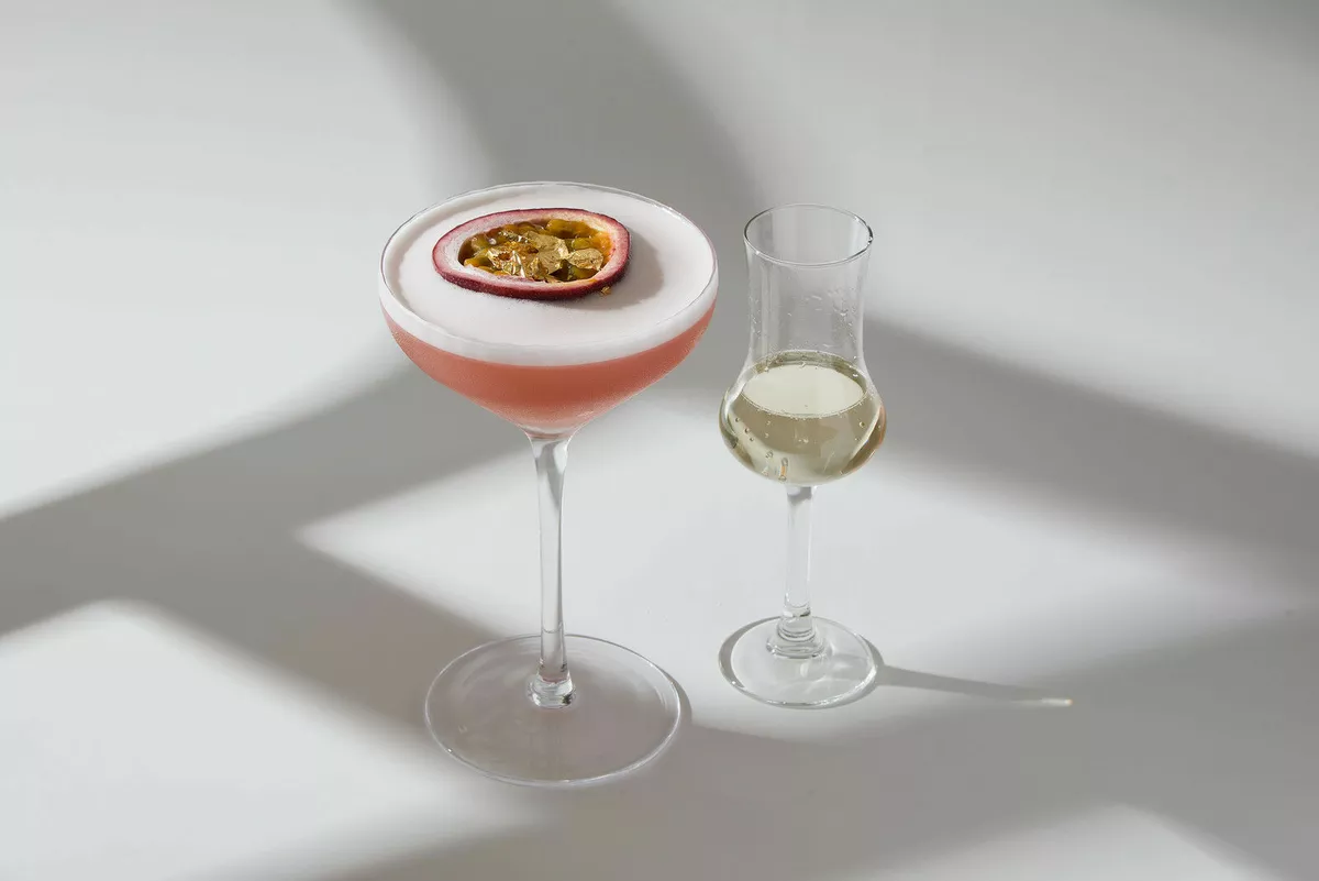 Коктейль Passion Fruit Martini в ресторанах Ribambelle
