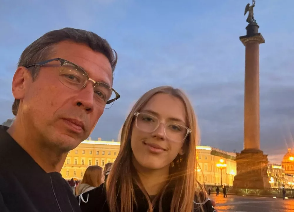 Андрей Мерзликин поздравил дочь с 16‑летием