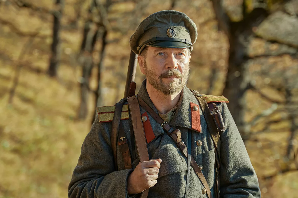 Евгений Миронов в сериале «Арсеньев» (2026)