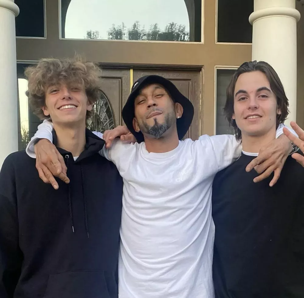 Шон и Джейден с другом отца