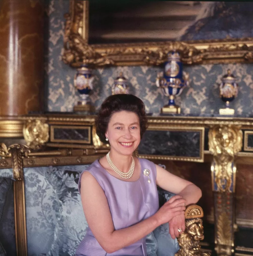 Королева Елизавета II