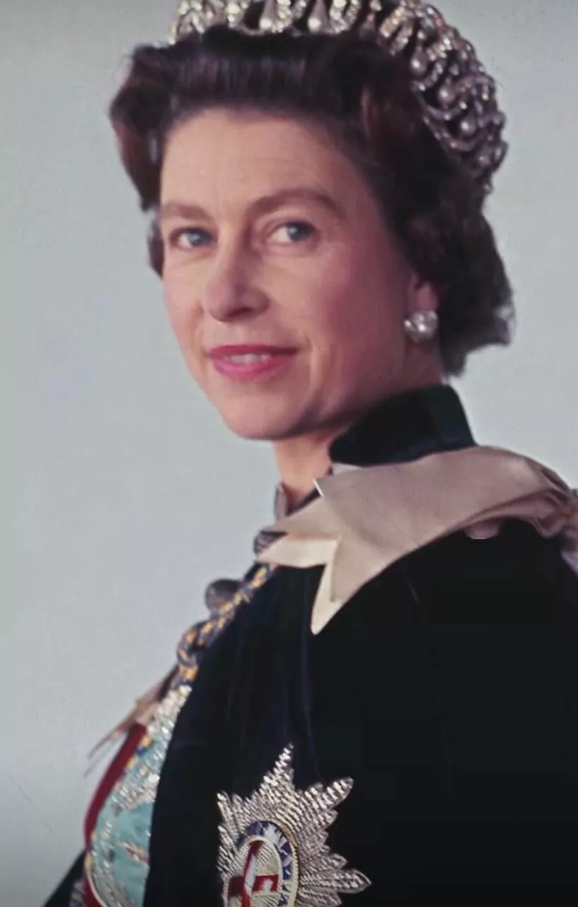 Королева Елизавета II