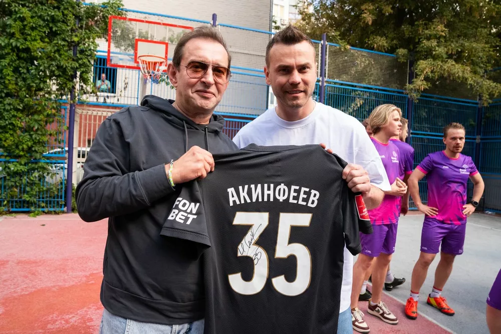 Константин Хабенский и Игорь Акинфеев