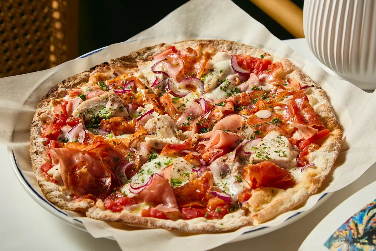 Мясная пицца в ресторане Pasta Casa 39 (Москва)