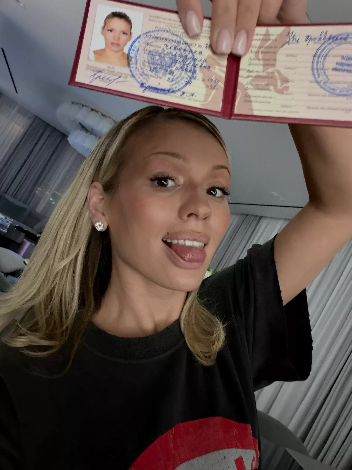 Люся Чеботина