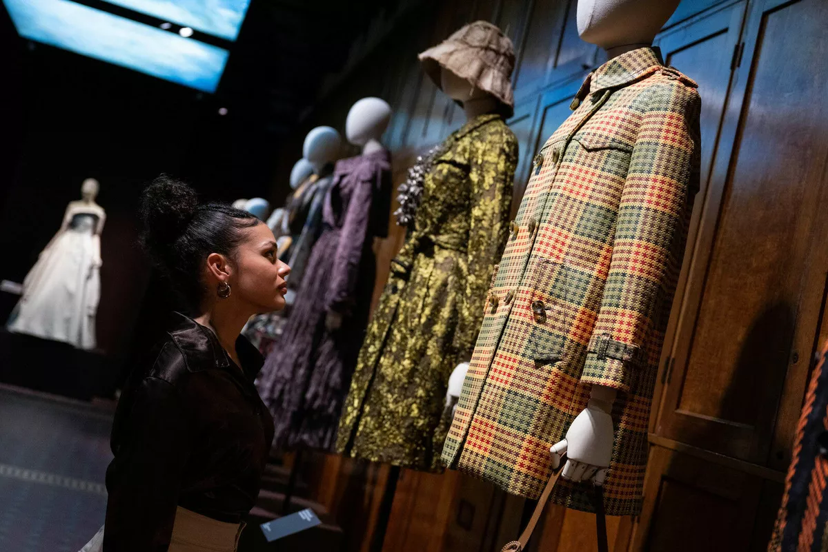 Выставка Burberry в музее V&A, Лондон