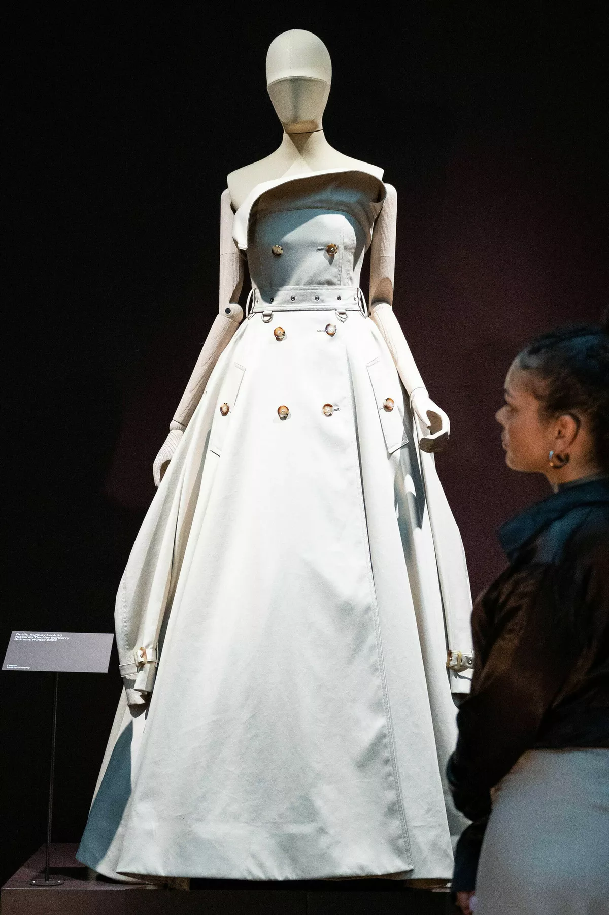 Выставка Burberry в музее V&A, Лондон