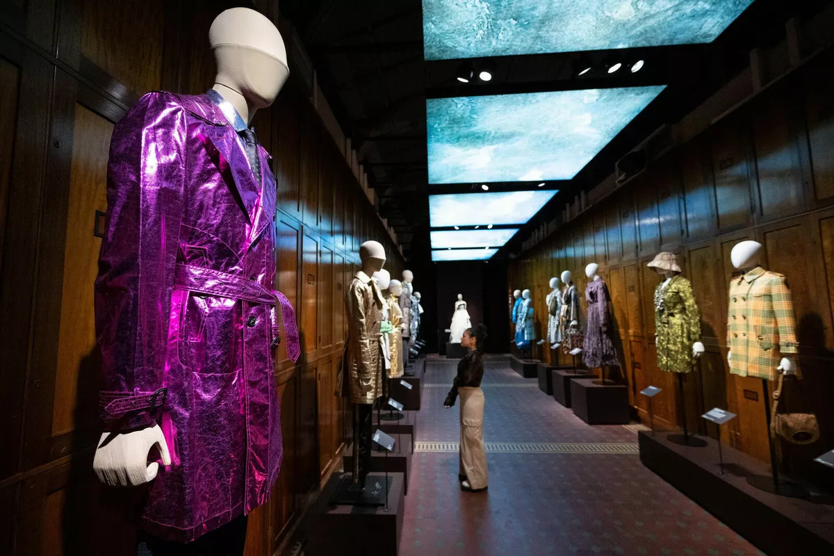 Выставка Burberry в музее V&A, Лондон