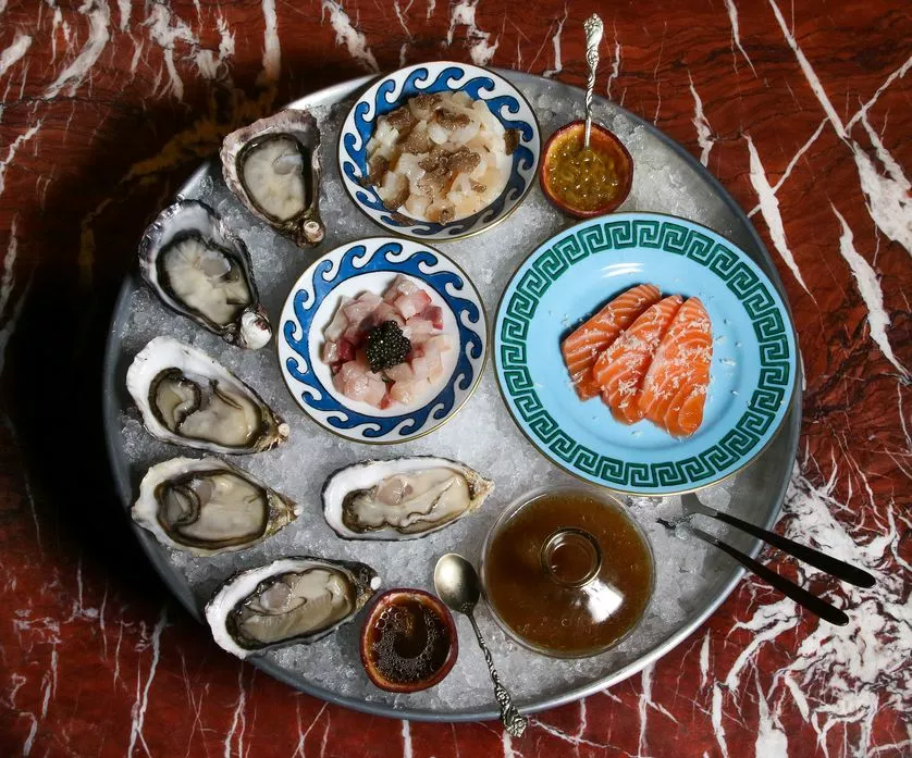 Плато с морепродуктами и рыбой