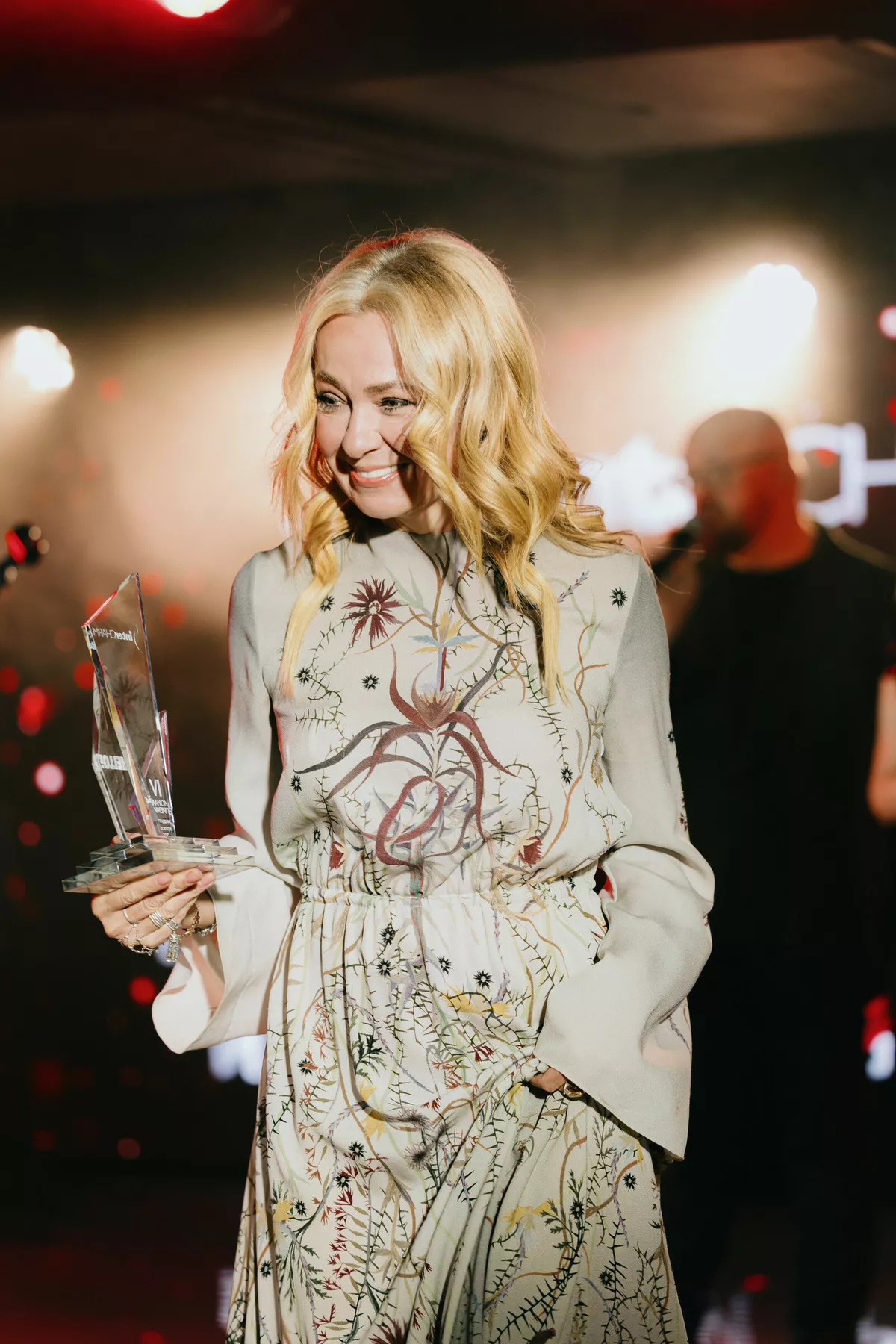 На гала‑ужине церемонии InterCHARM × HELLO! Awards 2026 Яна Рудковская победила в номинации «Успешный бьюти‑стартап».