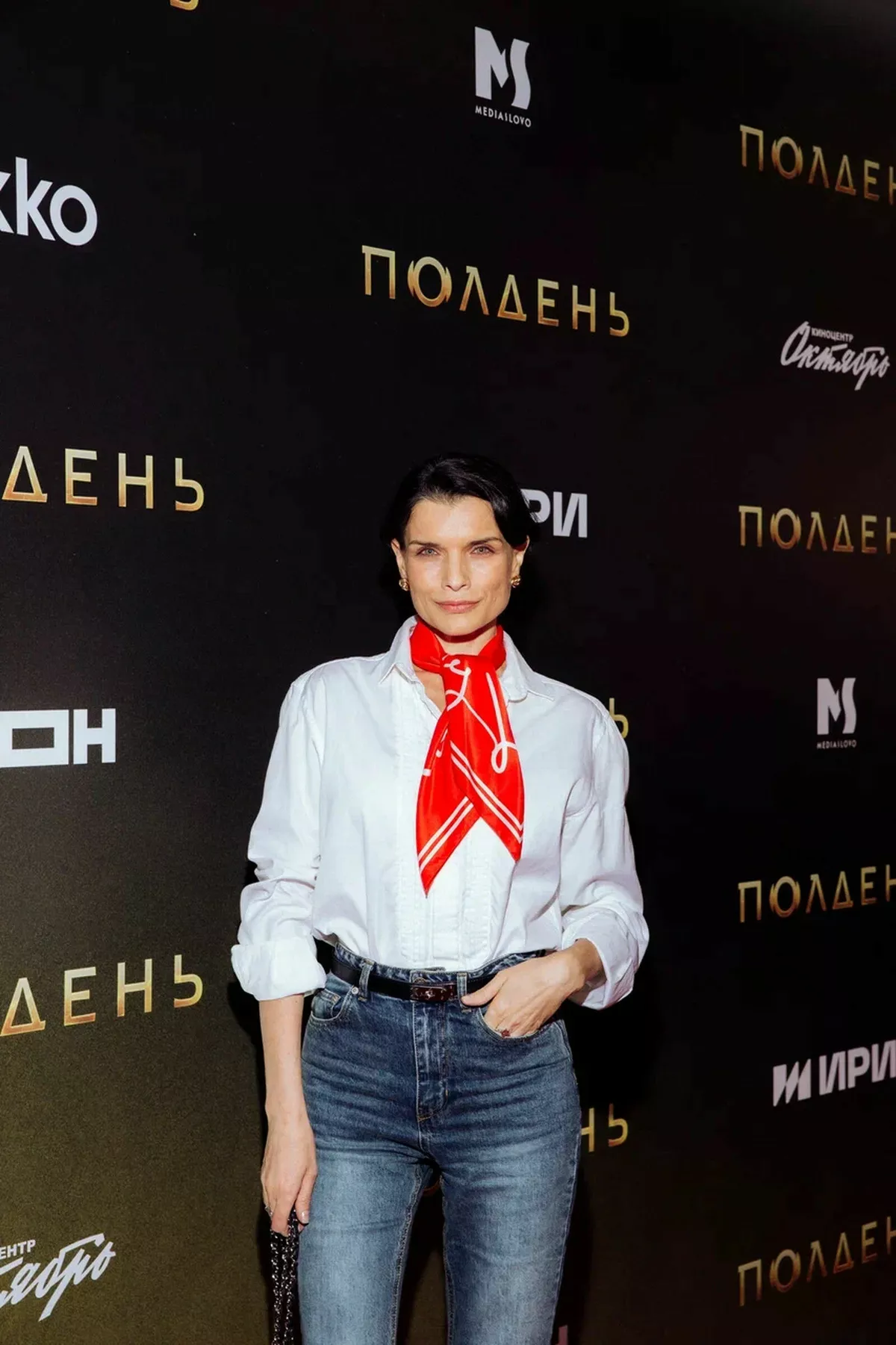 Анна Азарова
