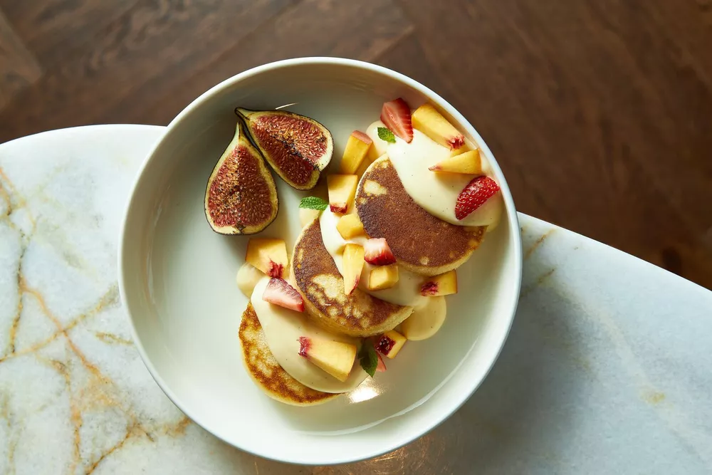 Панкейки с соусом патисьер