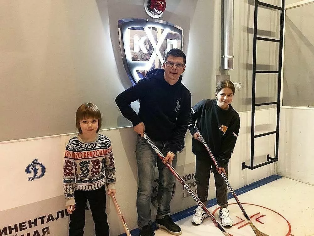 Андрей с детьми