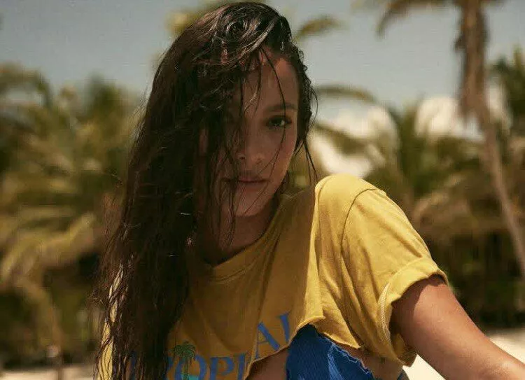 Ангел Victoria’s Secret Лаис Рибейро стала дважды мамой и поделилась первым фото новорожденного малыша 