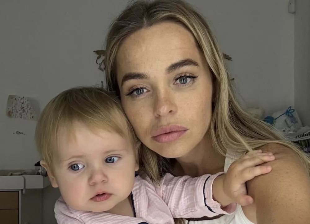 Анна Хилькевич расплакалась из-за проблем с фигурой после третьих родов