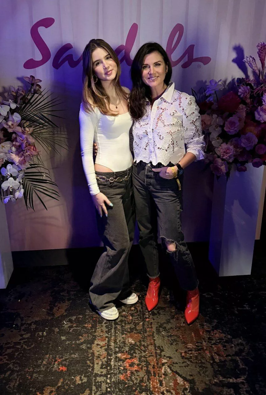 Тиффани Тиссен с дочерью