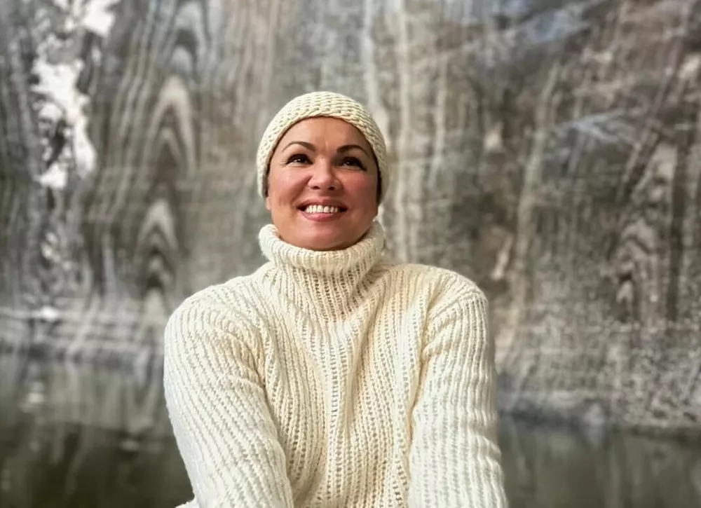 Анна Нетребко отметила новоселье с близкими людьми
