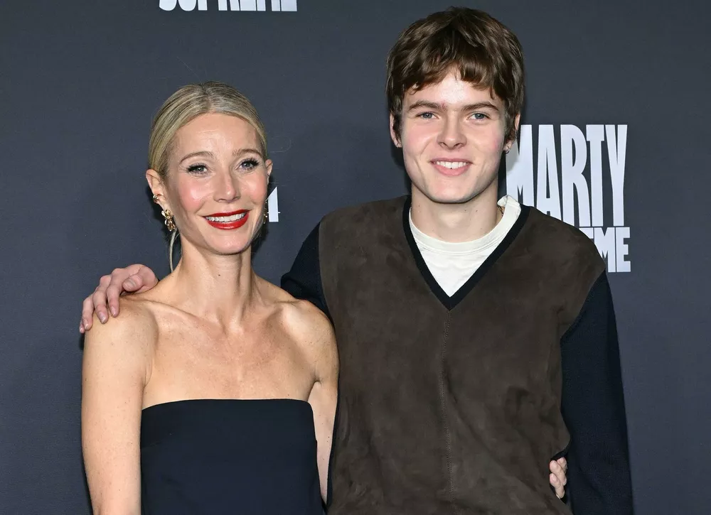 Гвинет Пэлтроу вывела на ковровую дорожку взрослого сына