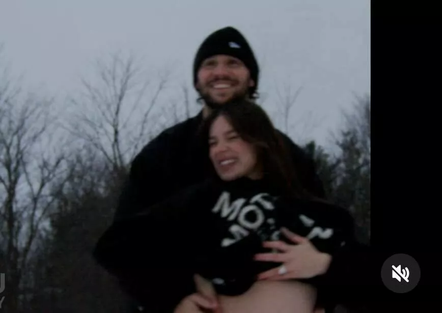 Хейли Стейнфилд с мужем