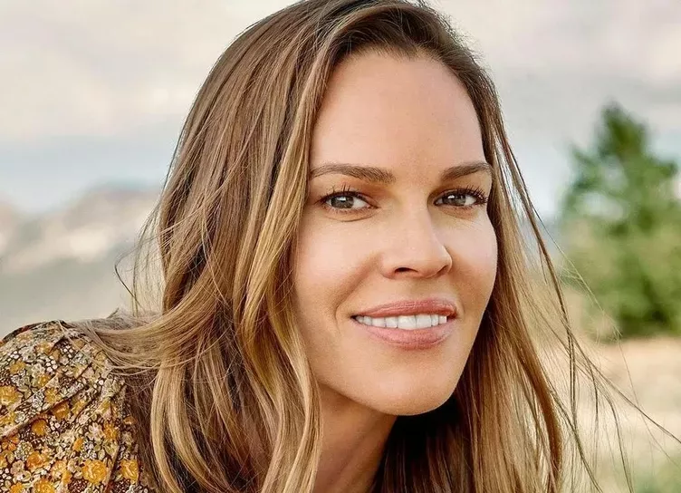 48-летняя Хилари Суонк впервые станет мамой