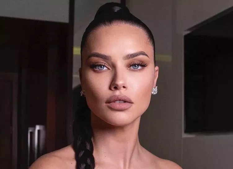 Адриана Лима беременна в третий раз