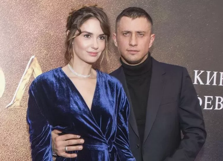 Агата Муцениеце о раздельном семейном бюджете с Прилучным и фамилии бывшего мужа: Столько документов менять