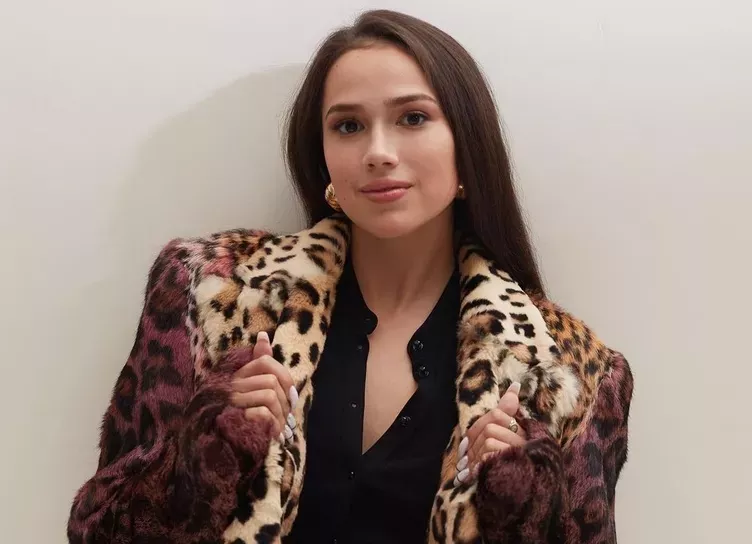 Алина Загитова о работе с Этери Тутберидзе: На первой же тренировке она говорит мне: Я вас выгоняю