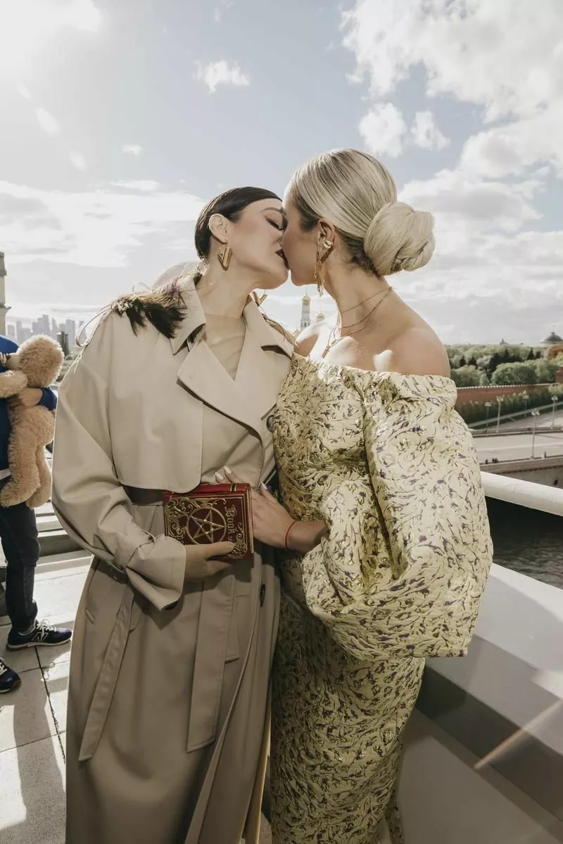 Алена Водонаева и Ольга Бузова