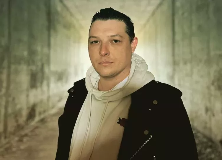 Автор хита Love Me Again Джон Ньюман впервые стал отцом
