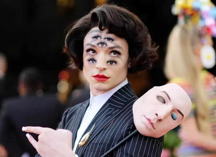 Благая цель, черный список гостей и запрет на селфи: что мы знаем о Met Gala