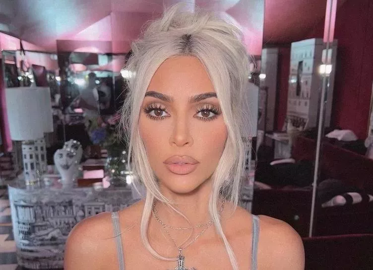 Букингемский дворец отказал Ким Кардашьян в приглашении на королевскую вечеринку