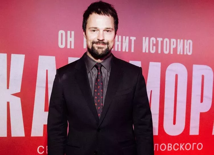 Данила Козловский о дочери: Я бы начал с извинений, что не каждый день провожу с ней