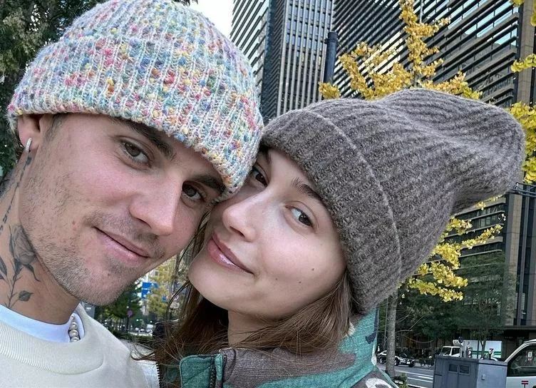 Джастин и Хейли Бибер отмечают 26-летие модели путешествием по Японии