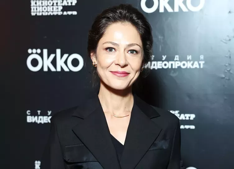 Елена Лядова, Анна Седокова и Александр Цыпкин на премьере сериала в Москве