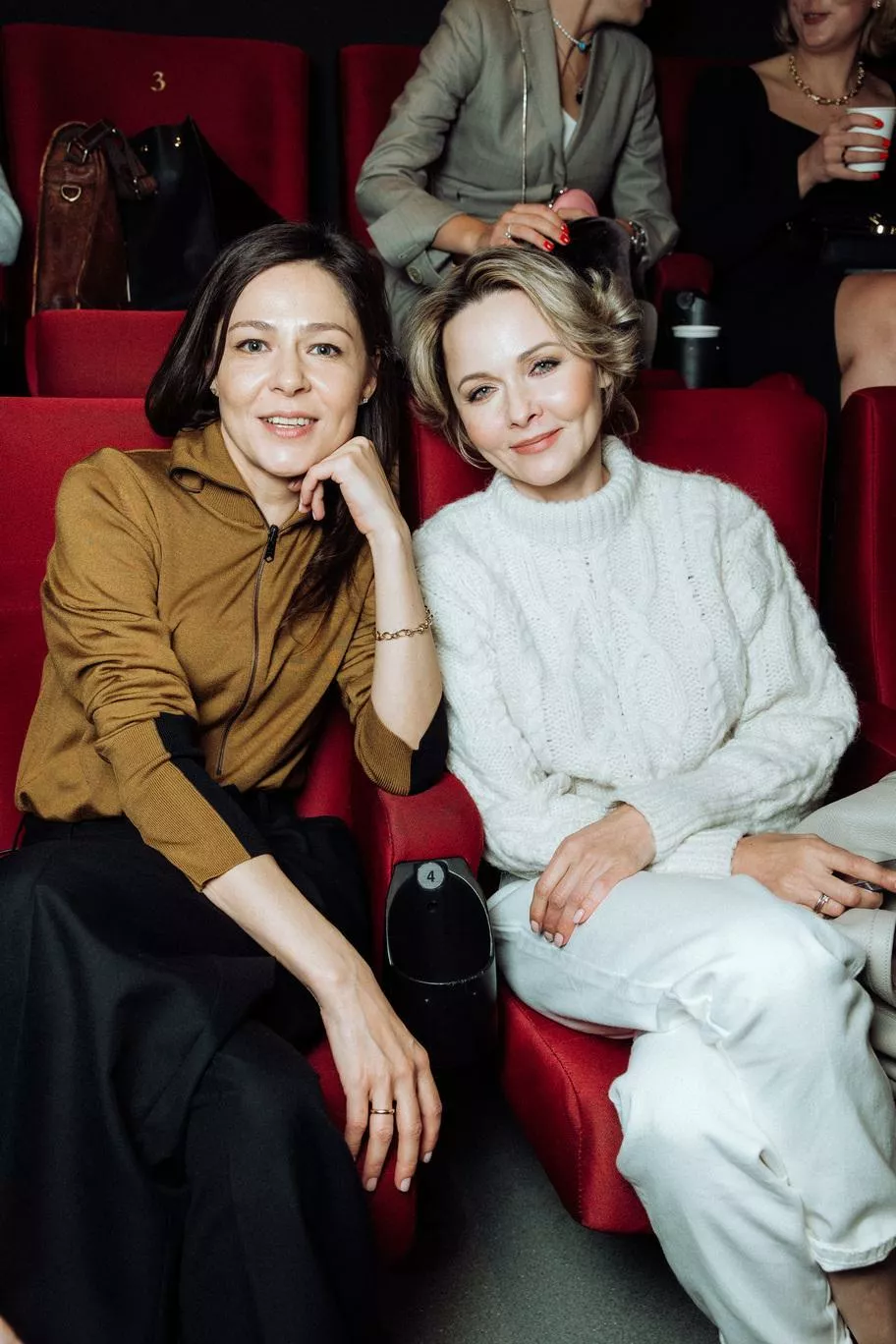 Елена Лядова и Дарья Повереннова