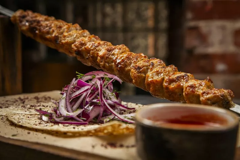 Люля-кебаб по-царски с курицей и сыром