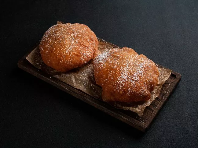 Пончики по-тбилисски с морошкой и облепихой