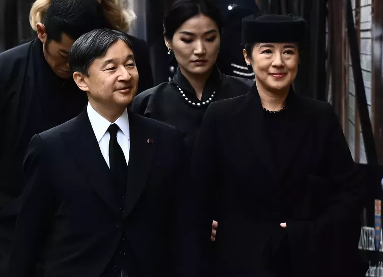 Император Японии Нарухито выехал за границу впервые после восхождения на престол