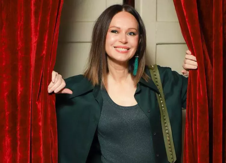 Ирина Безрукова, Ирина Апексимова, Жасмин и другие на премьере спектакля в театре им. А. С. Пушкина