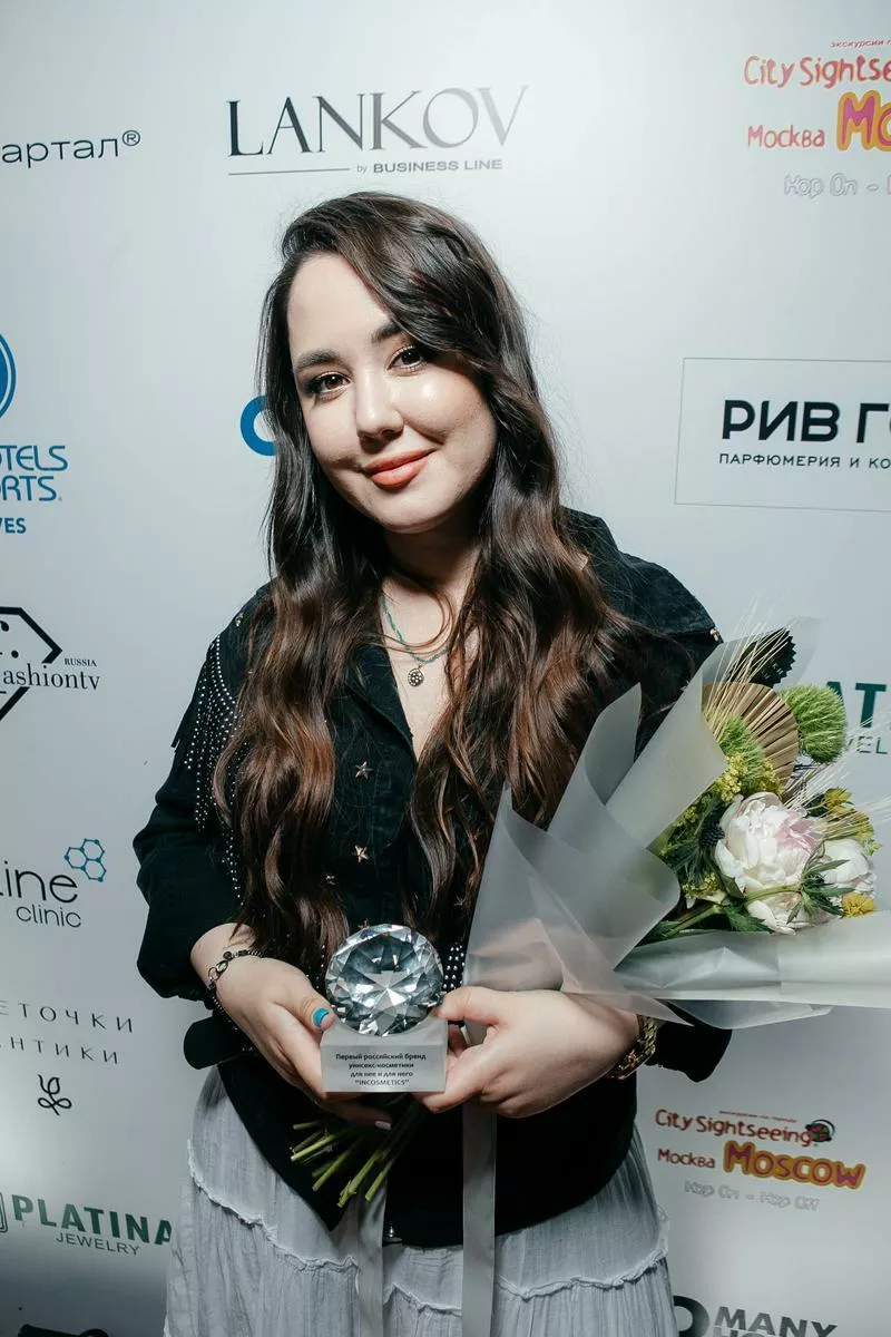Александра Семенова (INCOSMETICS)