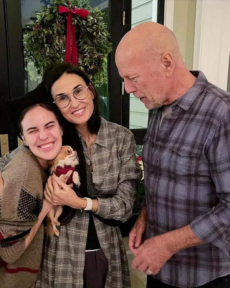 Деми Мур и Брюс Уиллис с общей дочерью