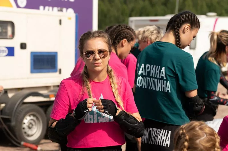 Катя Адушкина на шоу 