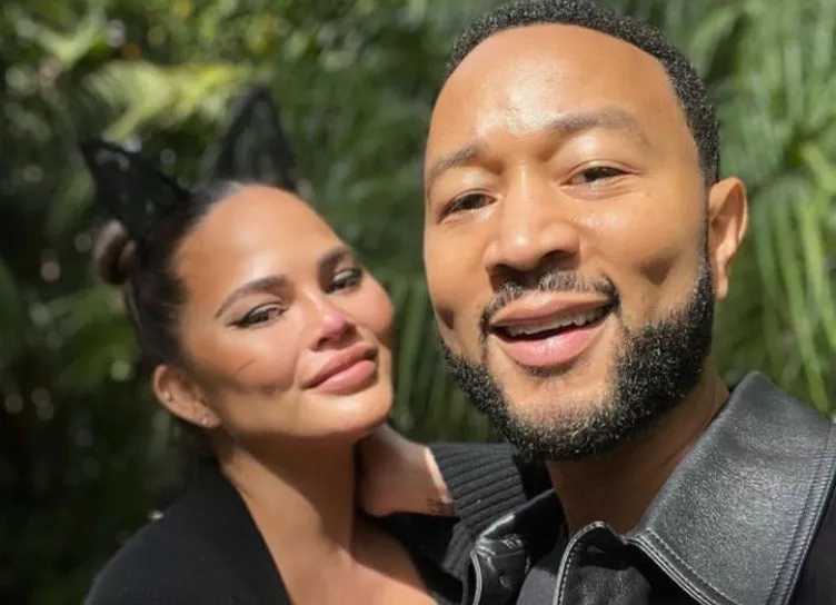 Крисси Тейген и Джон Ледженд стали родителями в третий раз