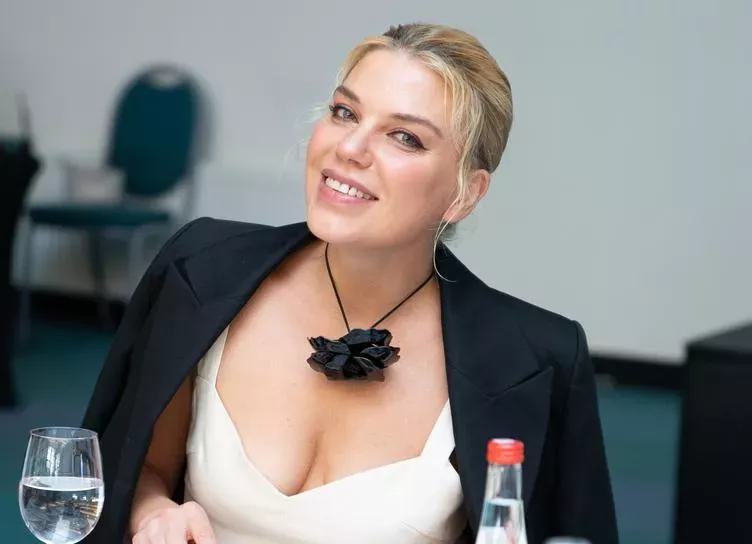 Липа Тетерич, Владислав Лисовец, Михаил Турецкий, Алина Загитова на завтраке HELLO! во время I Сочинского фестиваля классической музыки
