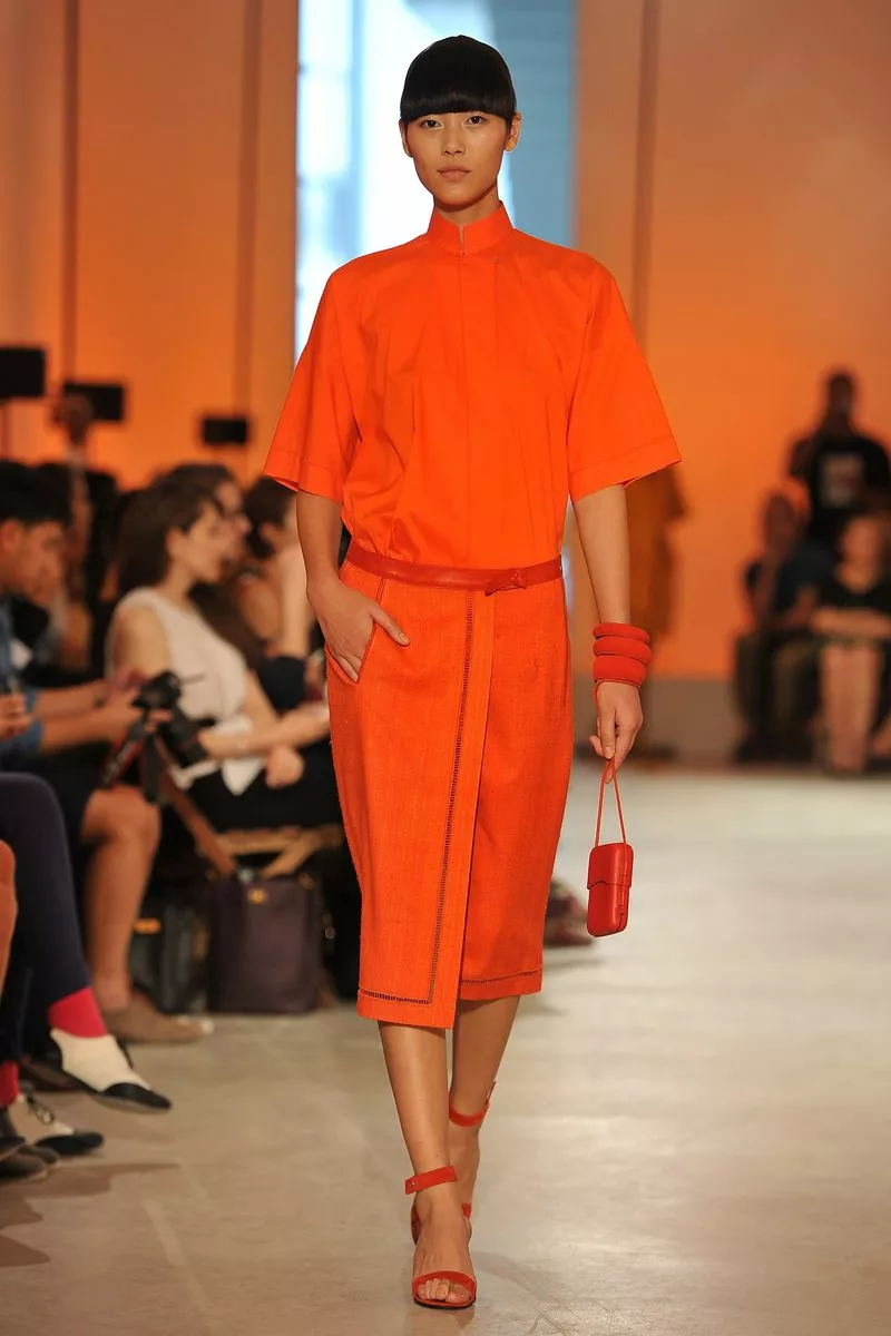  Hermes и его фирменный оранжевый оттенок 