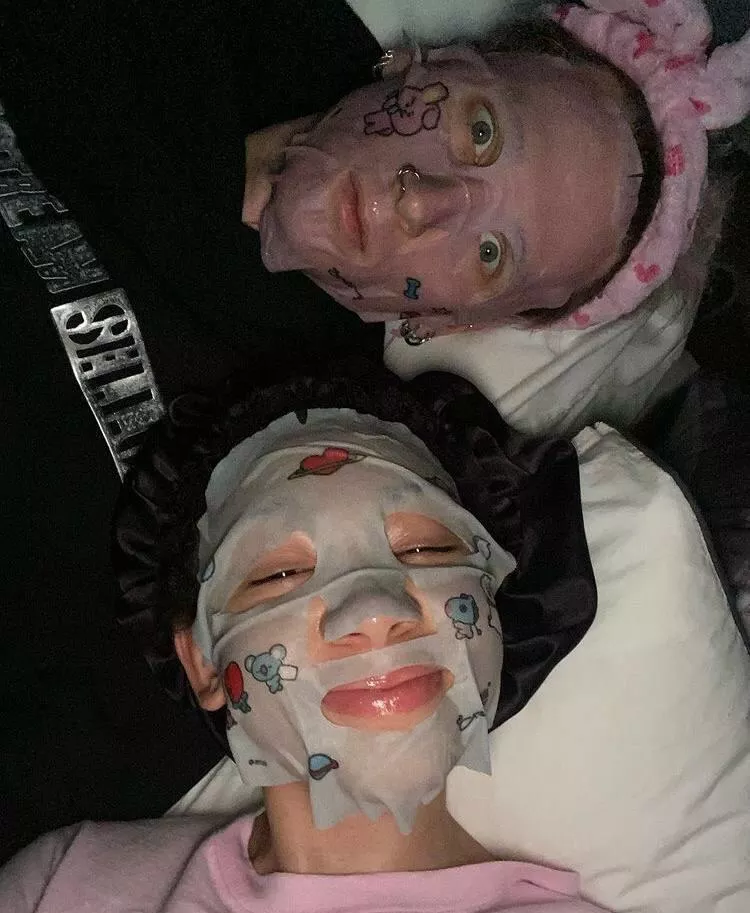 Machine Gun Kelly с дочерью